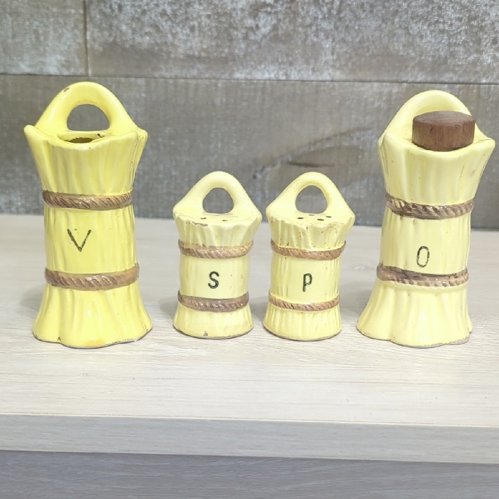 Vintage Ceramic Donkey Salt & Paper Shaker With Oil And Vinegar Dispensers - Picture 6 of 16